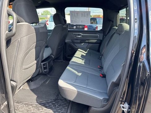 Used 2022 RAM 1500 Big Horn AWD/4WD image 18