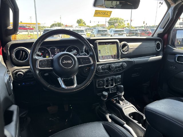 Used 2022 Jeep Wrangler Unlimited Sahara w/ Cold Weather Group AWD/4WD image 18