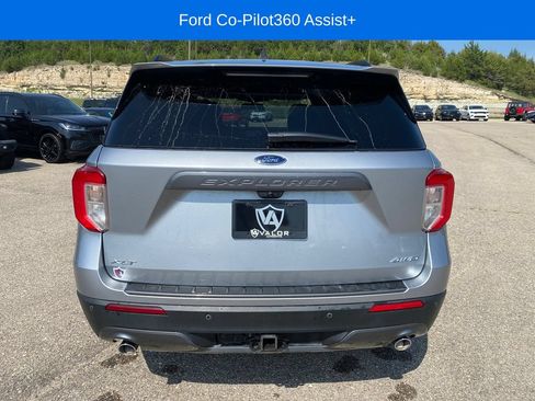 Used 2023 Ford Explorer XLT w/ Equipment Group 202A AWD/4WD image 5