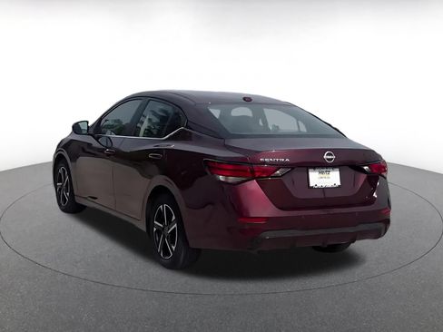 Used 2025 Nissan Sentra SV FWD image 9