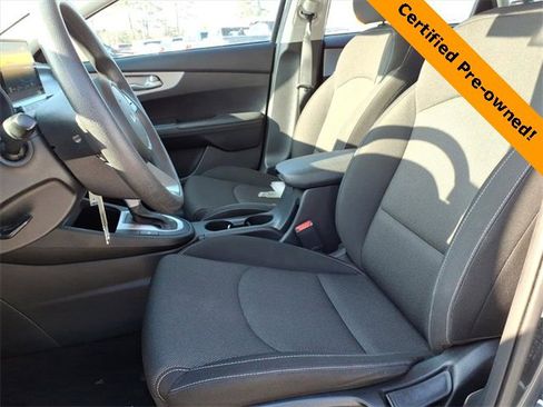 Used 2023 Kia Forte LXS image 9