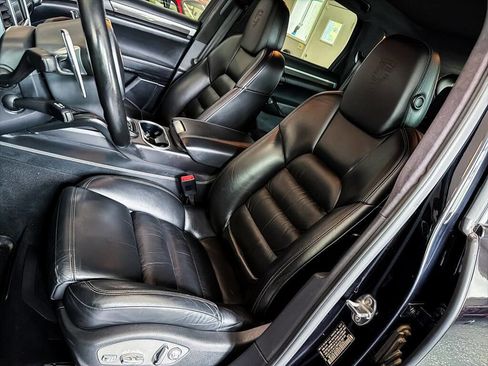 Used 2014 Porsche Cayenne Turbo S AWD/4WD image 16