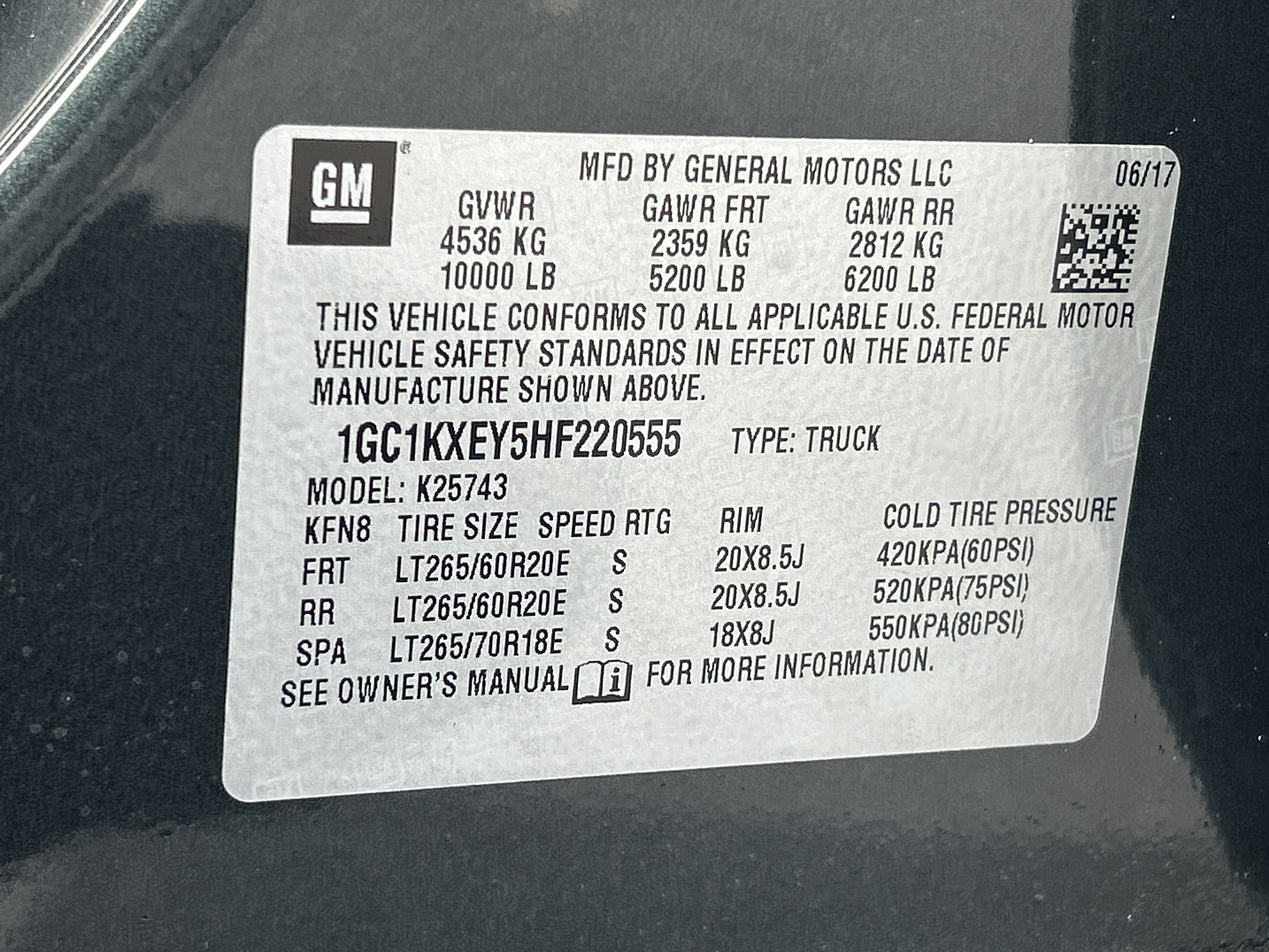Used 2017 Chevrolet Silverado 2500 High Country w/ Duramax Plus Package AWD/4WD image 36