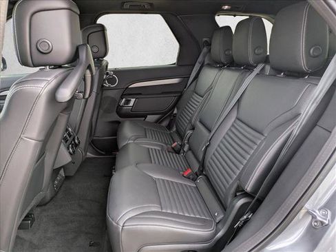 New 2026 Land Rover Discovery Limited Edition image 16