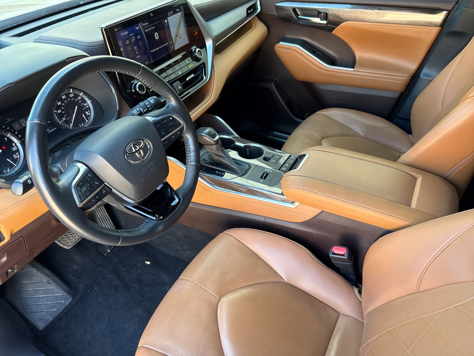 Used 2021 Toyota Highlander Platinum FWD image 9