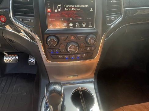 Used 2017 Jeep Grand Cherokee SRT image 13