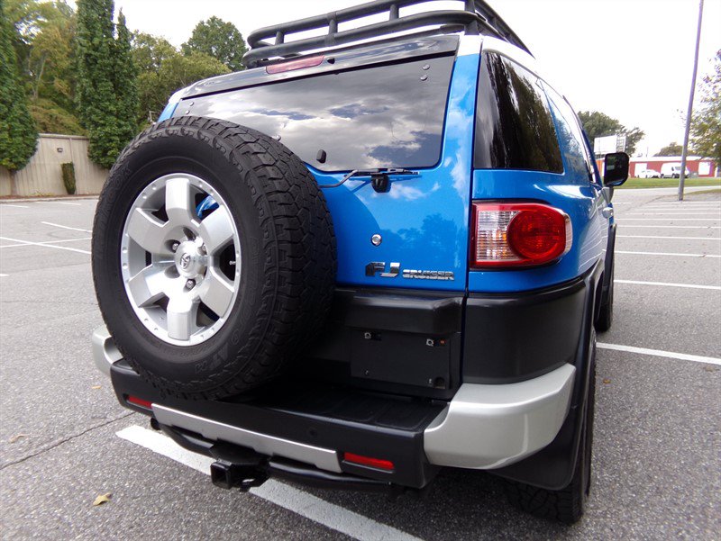 Used 2007 Toyota FJ Cruiser 4WD w/ Upgrade Pkg 2 image 7