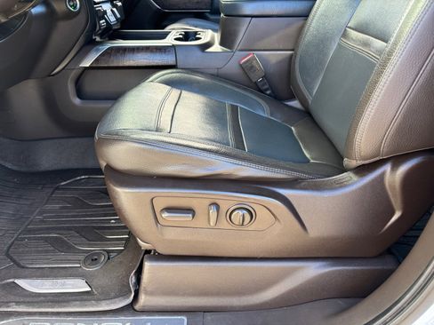 Used 2020 GMC Sierra 2500 Denali w/ Technology Package image 13