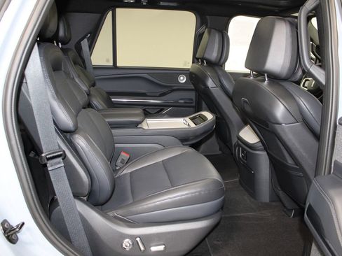 New 2025 Lincoln Navigator Reserve w/ Jet Appearance Package image 36