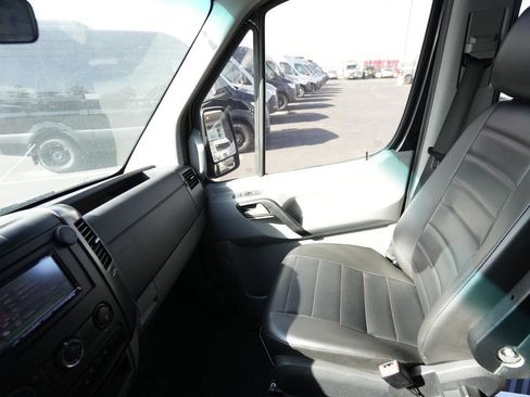 Used 2015 Mercedes-Benz Sprinter 2500 image 18