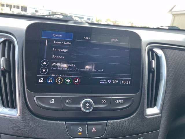 Used 2021 Chevrolet Malibu LT FWD image 30