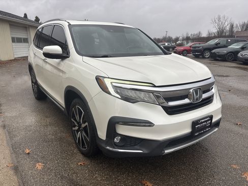 Used 2019 Honda Pilot Touring image 1
