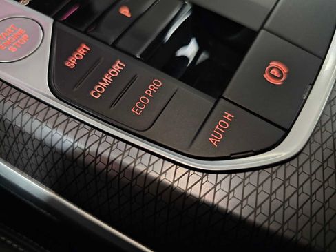 Used 2025 BMW 330i xDrive Sedan w/ Convenience Package image 23