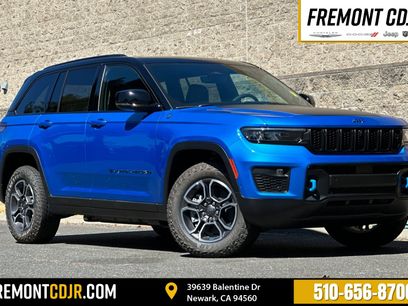 New 2023 Jeep Grand Cherokee Trailhawk w/ Advanced Protech Group II