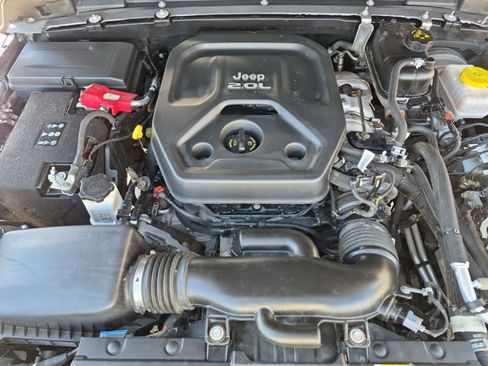 Used 2019 Jeep Wrangler Unlimited Sahara AWD/4WD image 22