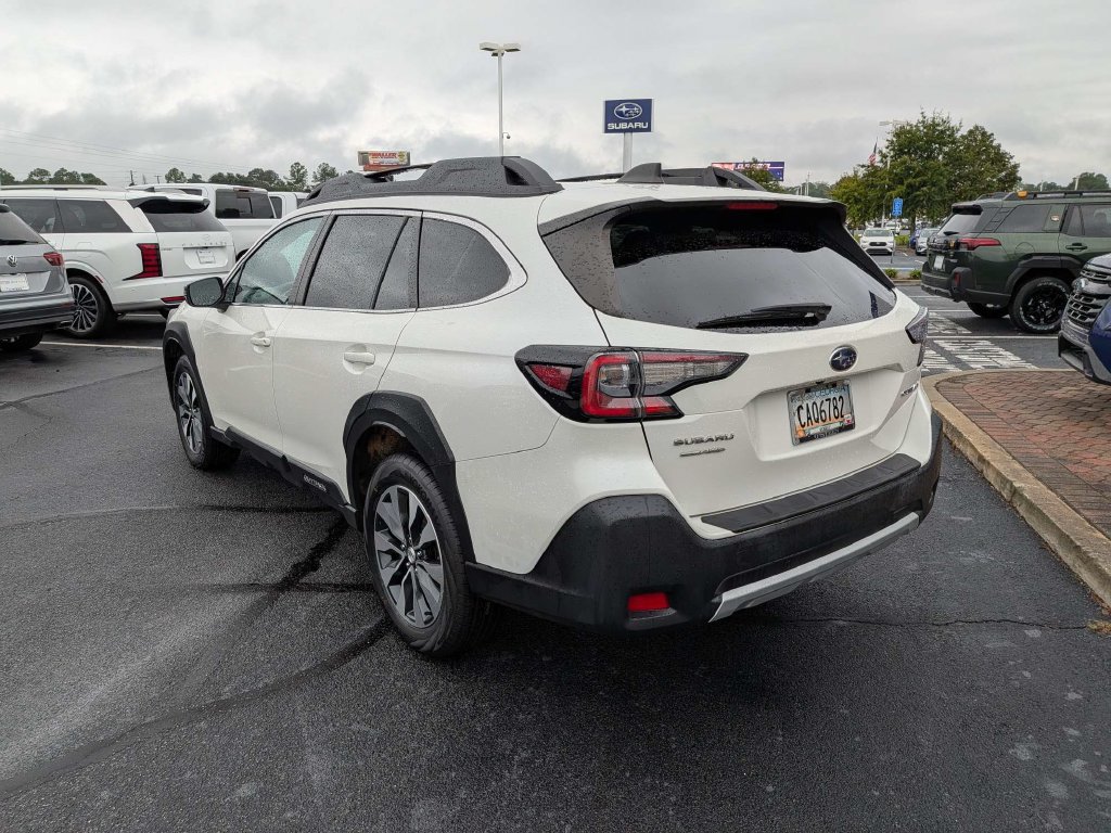 Used 2022 Subaru Ascent Limited w/ Technology Package AWD/4WD image 7