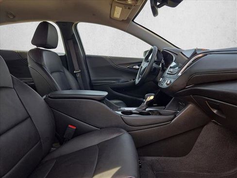 Used 2024 Chevrolet Malibu LT image 17