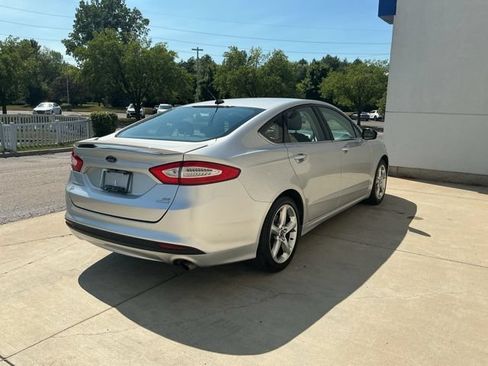 Used 2016 Ford Fusion SE w/ Equipment Group 201A FWD image 7