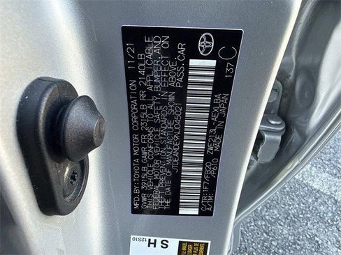 Used 2022 Toyota Corolla LE image 29