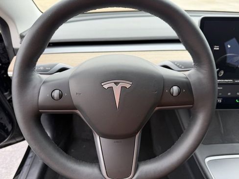 Used 2021 Tesla Model 3 Standard Range Plus image 14