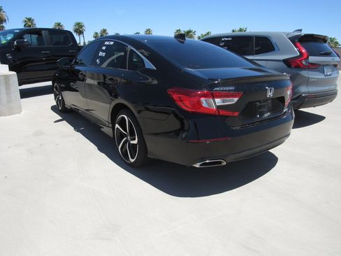 Used 2019 Honda Accord Sport image 4