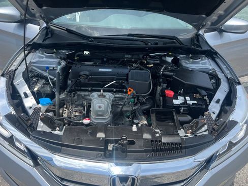 Used 2017 Honda Accord LX image 14
