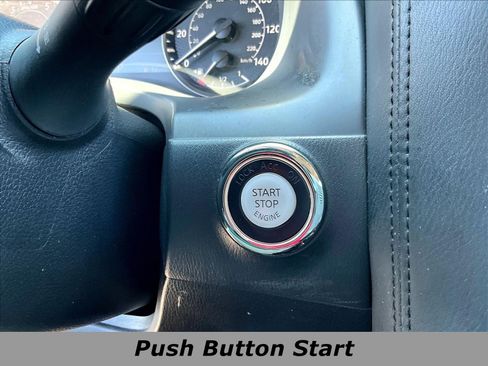 Used 2022 Nissan Armada SL w/ Captain's Chairs Package AWD/4WD image 41