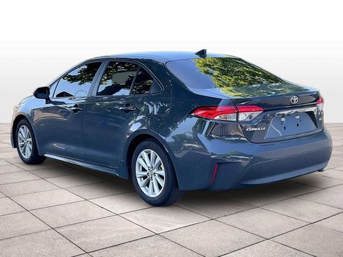 Used 2025 Toyota Corolla LE w/ LE Premium Package FWD image 13