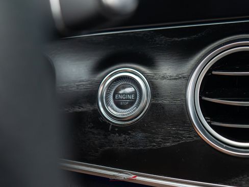 Used 2018 Mercedes-Benz E 43 AMG 4MATIC Sedan image 31