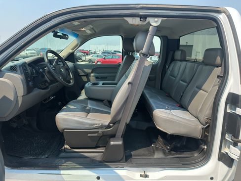 Used 2011 Chevrolet Silverado 2500 W/T AWD/4WD image 14