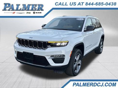 Used 2023 Jeep Grand Cherokee 4WD 4xe image 1