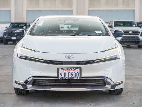 Certified 2023 Toyota Prius XLE image 5