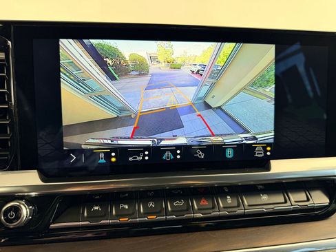 Used 2023 GMC Sierra 1500 SLT w/ SLT Premium Plus Package image 28