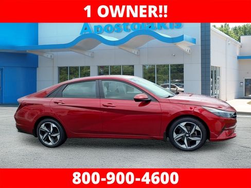 Used 2023 Hyundai Elantra SEL w/ Convenience Package FWD image 2