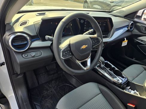 New 2026 Chevrolet Trax LT image 16