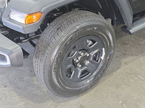 New 2026 Jeep Gladiator Sport image 15