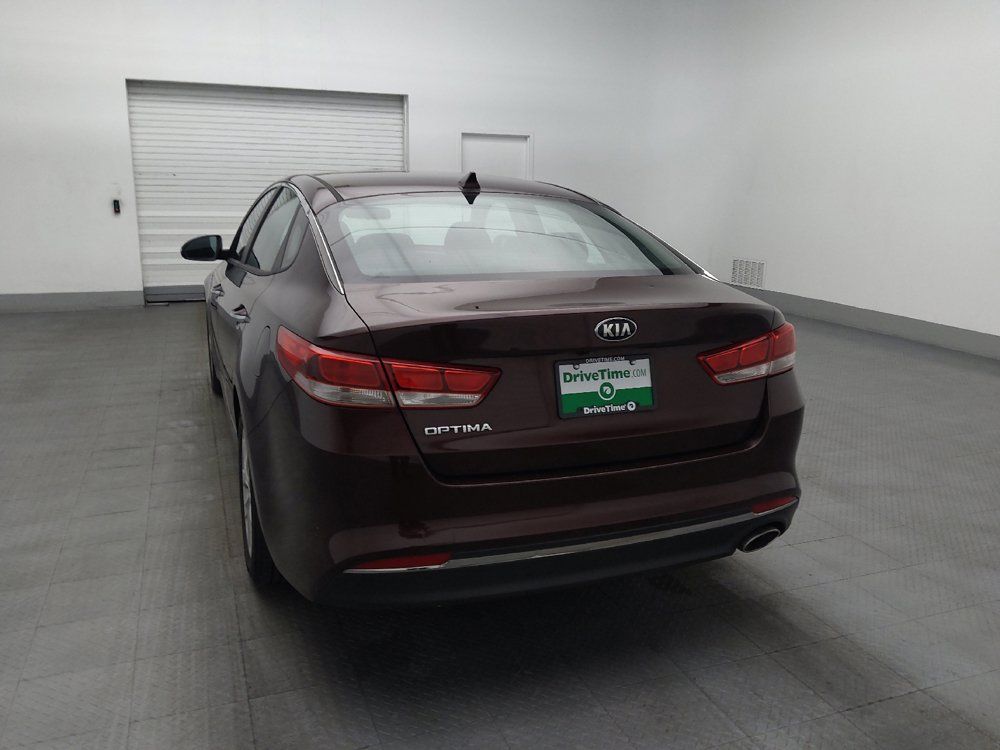 Used 2017 Kia Optima LX w/ Option Group 014 FWD image 6