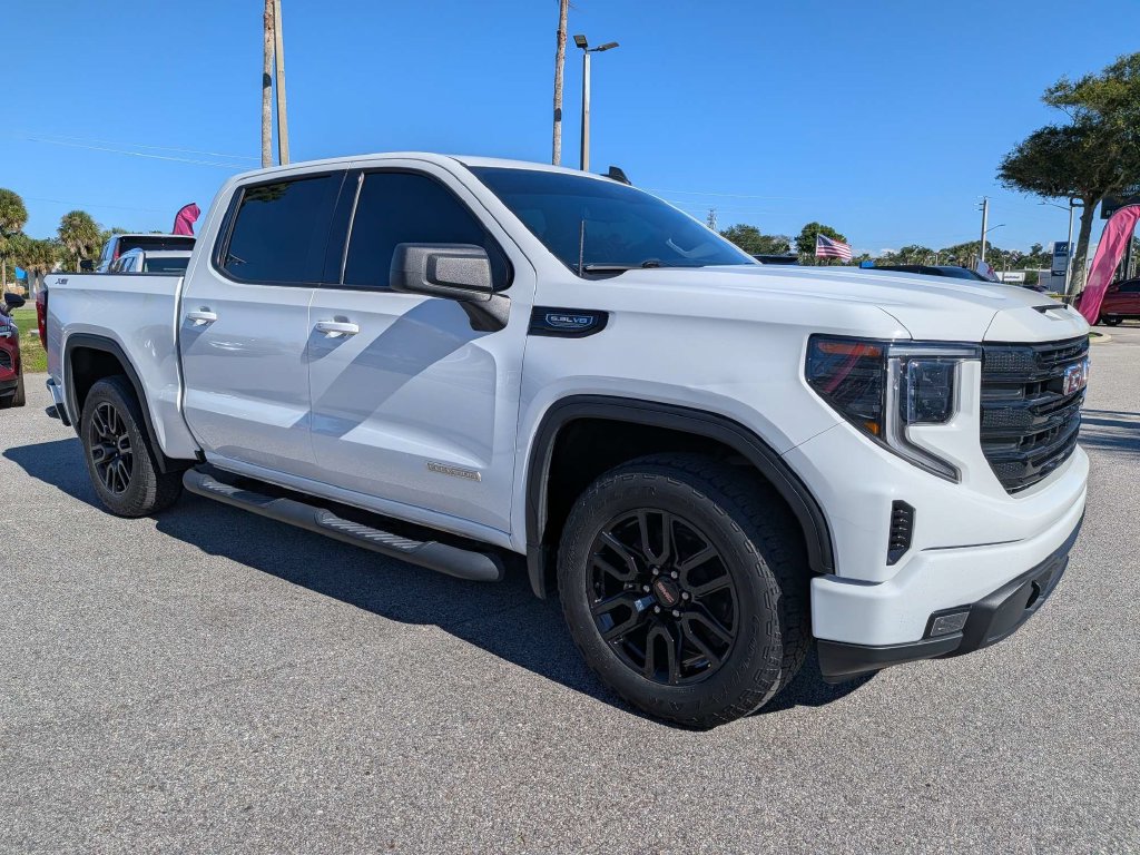 Used 2023 GMC Sierra 1500 Elevation AWD/4WD image 2