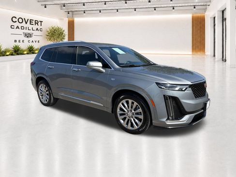 Used 2023 Cadillac XT6 Premium Luxury w/ Technology Package FWD image 1