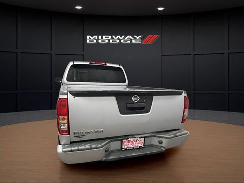 Used 2020 Nissan Frontier S image 6