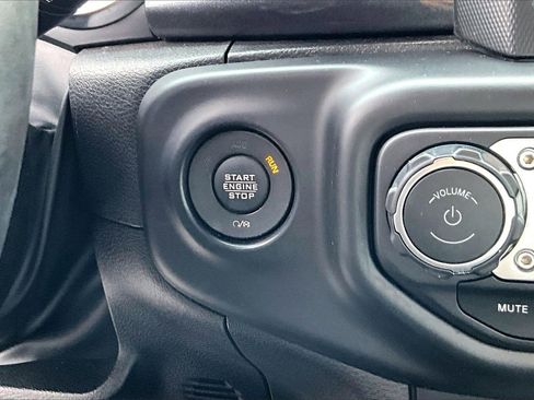 Certified 2022 Jeep Wrangler Unlimited Sahara image 27