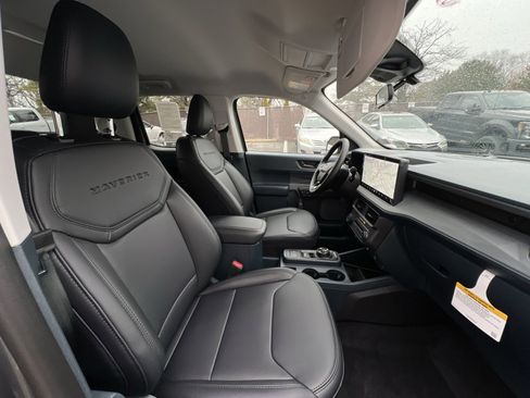 New 2026 Ford Maverick Lariat w/ Black Appearance Package image 25