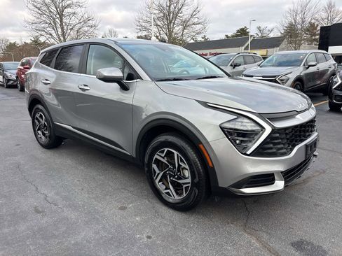 Used 2025 Kia Sportage LX image 6