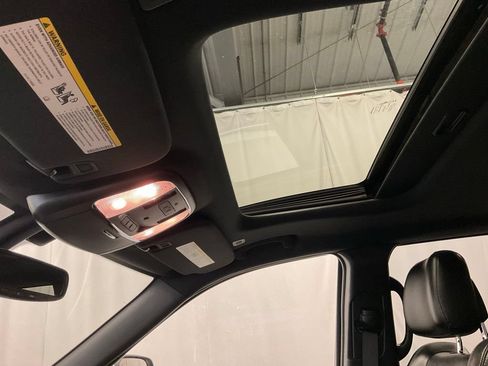 Used 2017 Jeep Grand Cherokee Limited AWD/4WD image 38