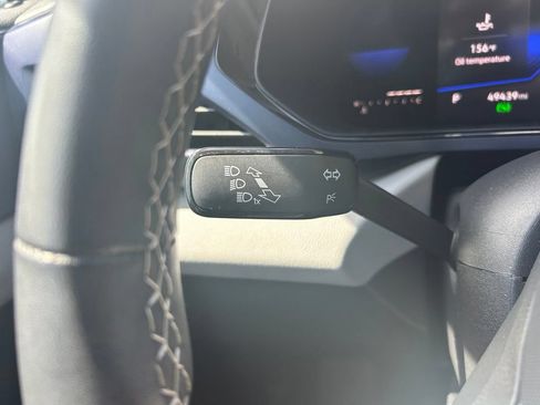 Certified 2022 Volkswagen Taos SE FWD image 23