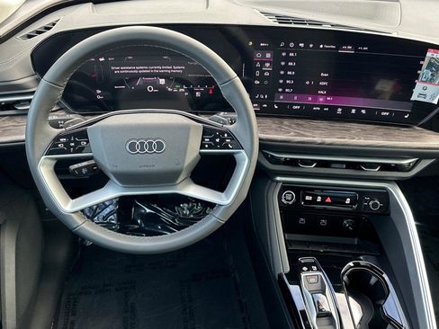 New 2025 Audi Q5 Premium image 13