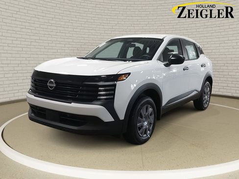 New 2026 Nissan Kicks S image 1