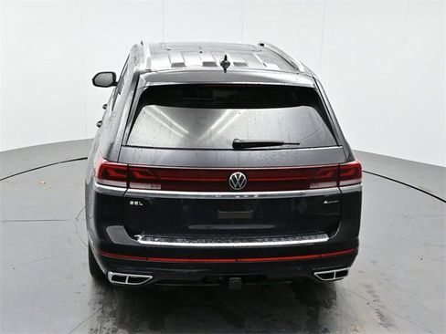 Used 2024 Volkswagen Atlas SEL Premium R-Line image 40