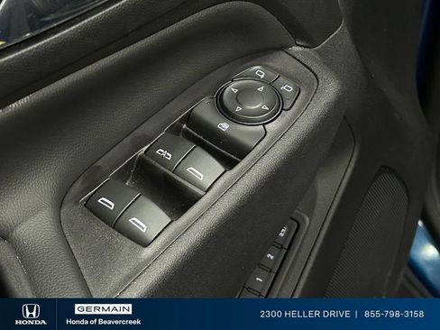 Used 2020 Chevrolet Equinox Premier FWD image 18