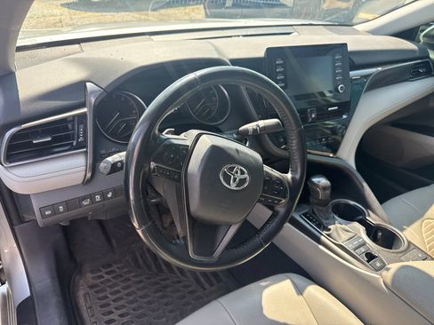 Used 2022 Toyota Camry SE w/ Cold Weather Package AWD/4WD image 8